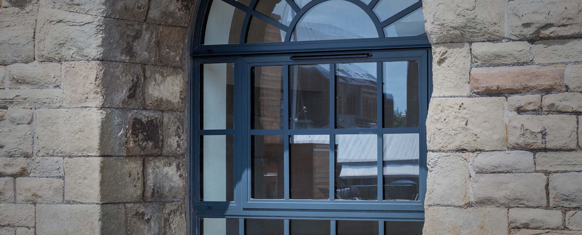 Aluminium casement windows that look like traditional steel windows